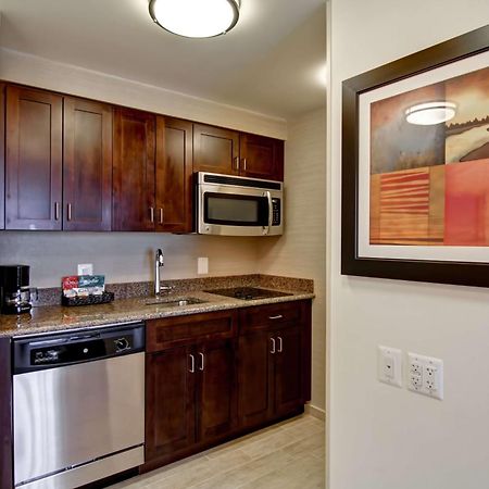 Homewood Suites By Hilton Woodbridge Ngoại thất bức ảnh