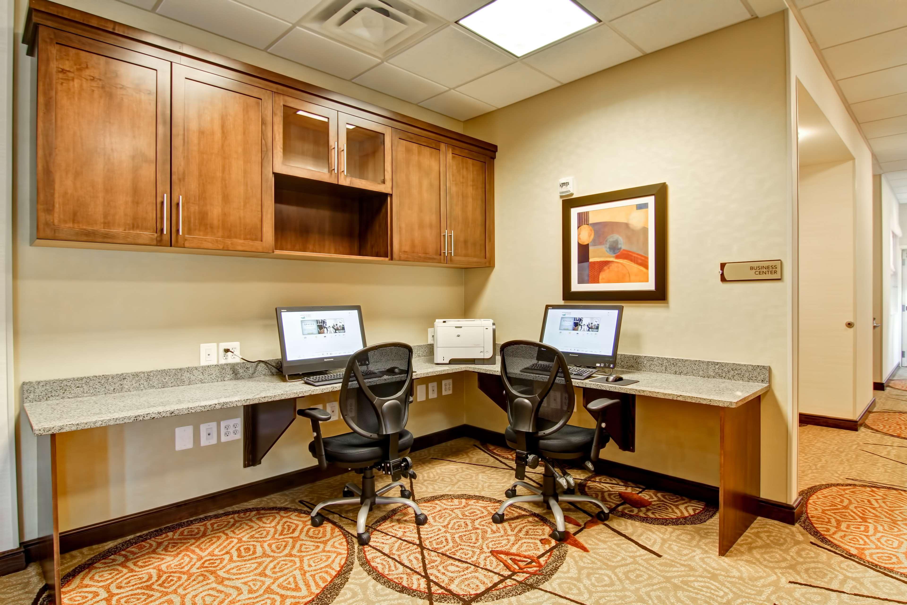 Homewood Suites By Hilton Woodbridge Ngoại thất bức ảnh