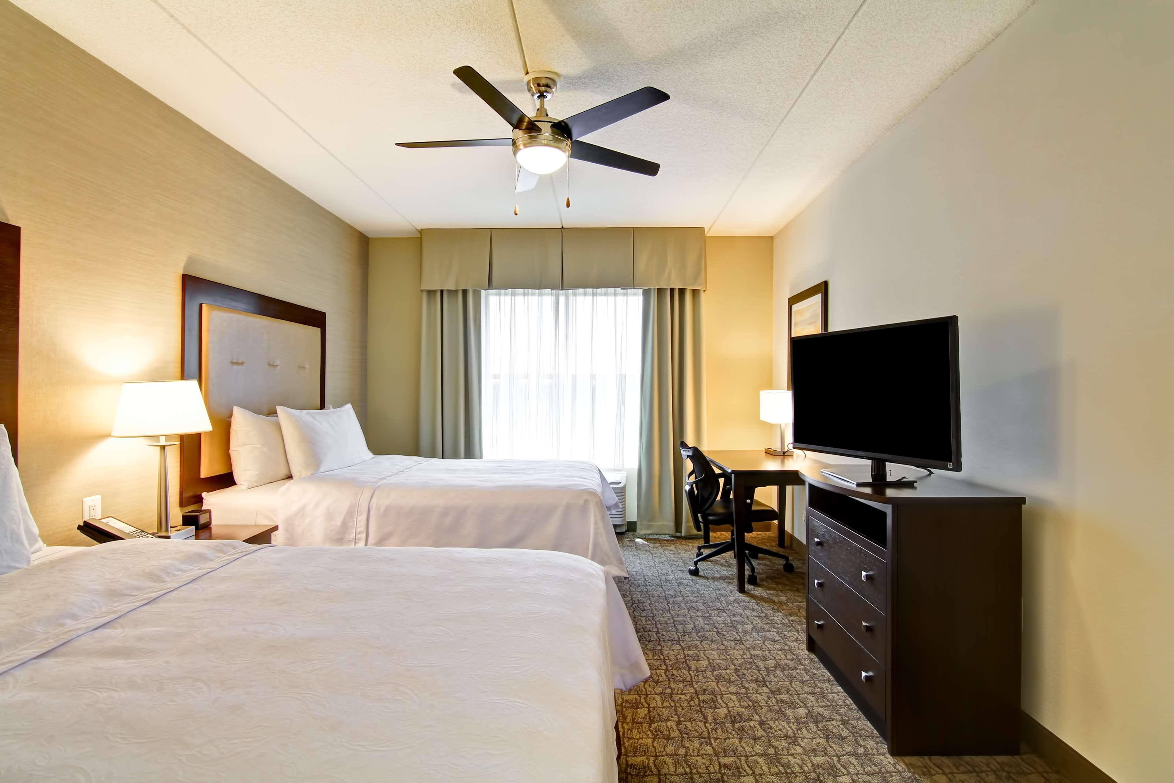 Homewood Suites By Hilton Woodbridge Ngoại thất bức ảnh