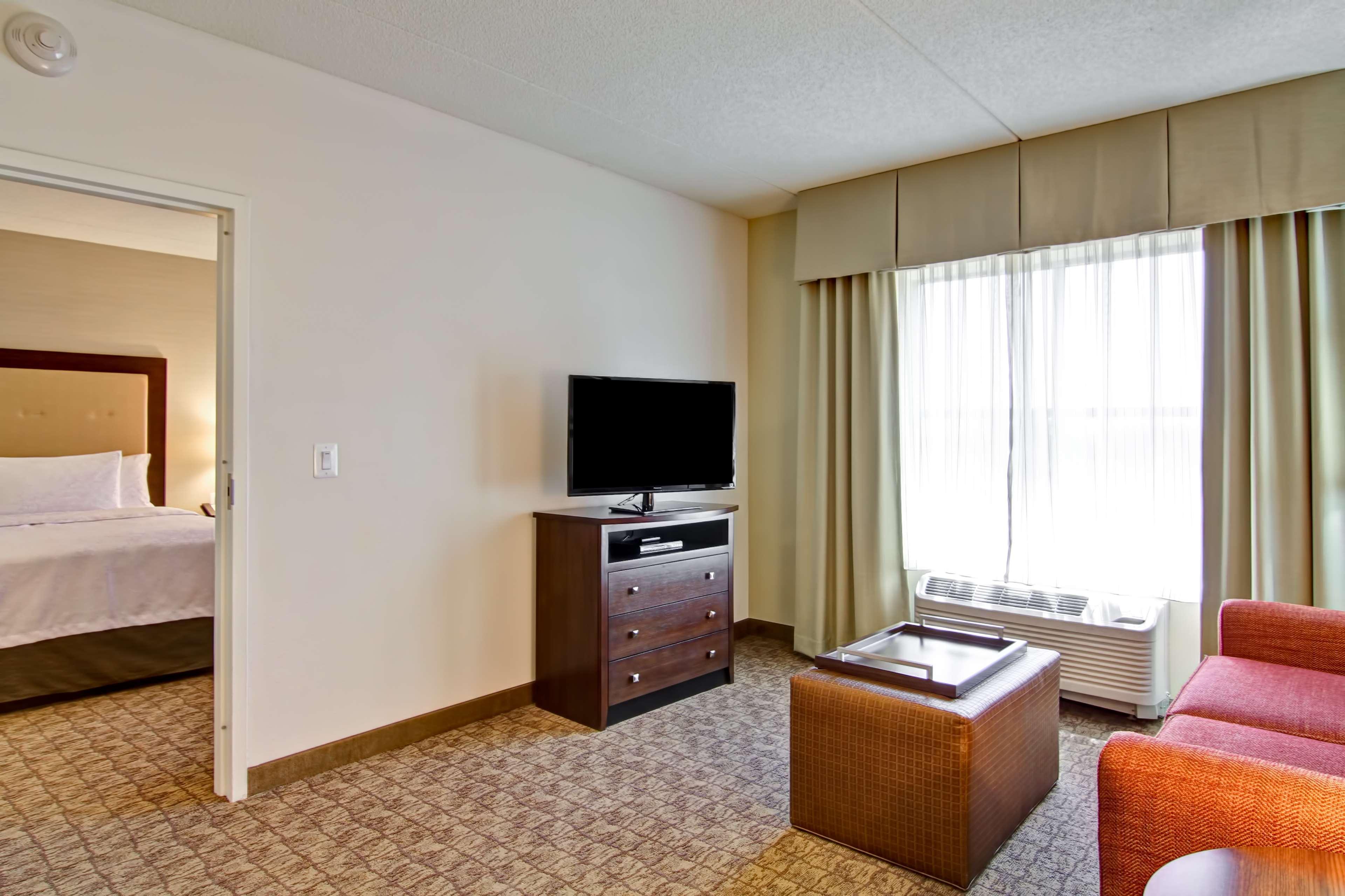 Homewood Suites By Hilton Woodbridge Ngoại thất bức ảnh