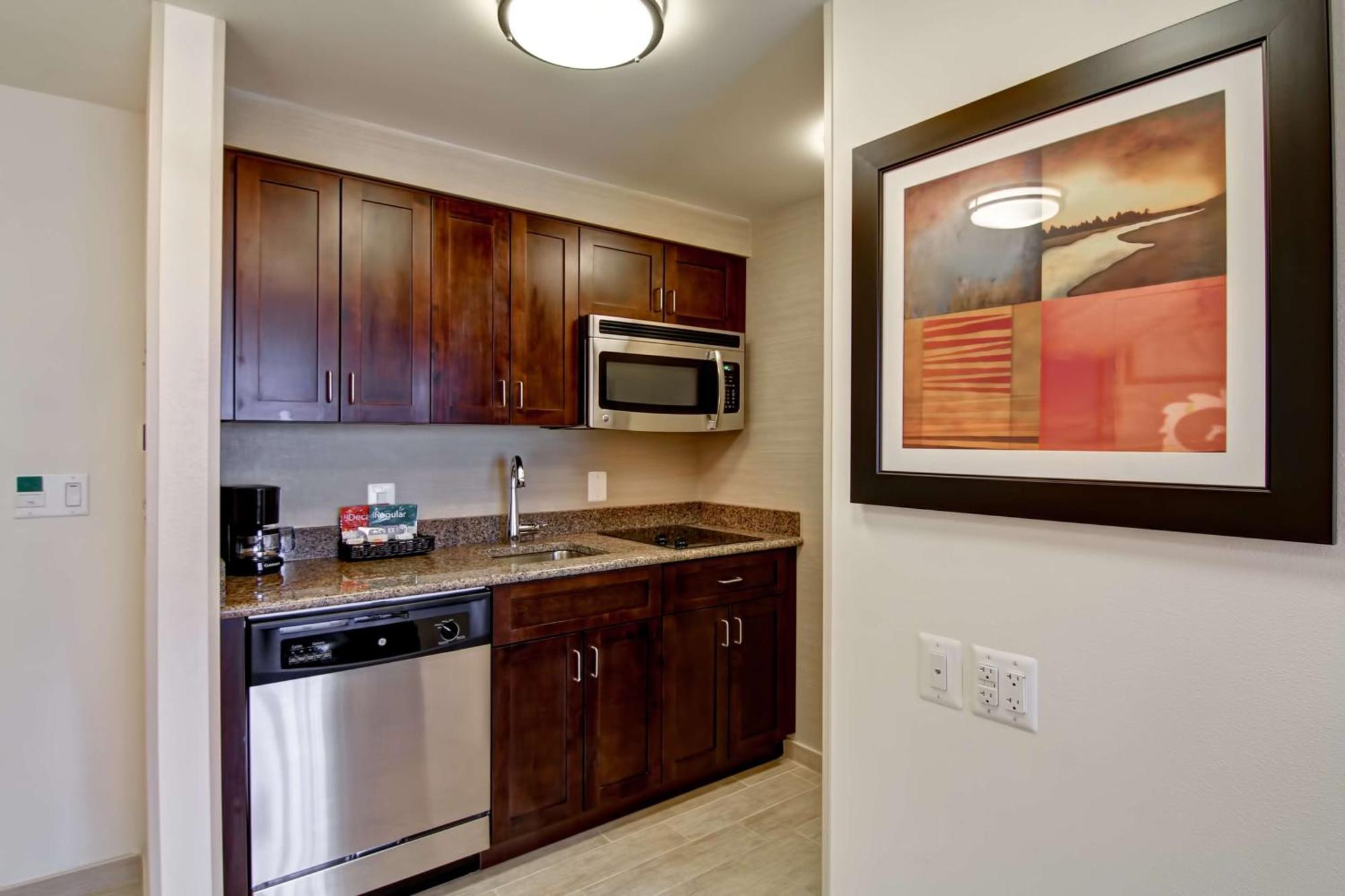 Homewood Suites By Hilton Woodbridge Ngoại thất bức ảnh