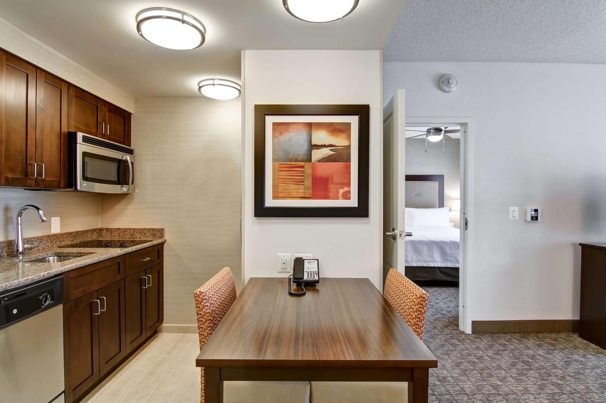 Homewood Suites By Hilton Woodbridge Ngoại thất bức ảnh